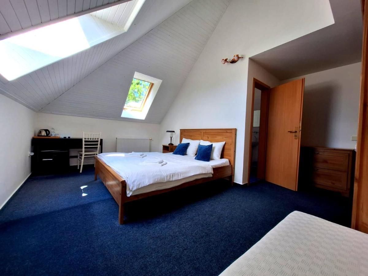 Vila Fenix B&B Rózsahegy Kültér fotó