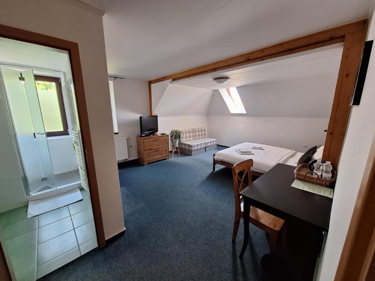 Vila Fenix B&B Rózsahegy Kültér fotó